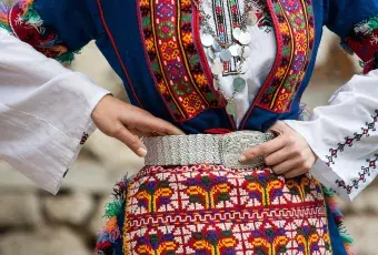 Болгарский национальный костюм