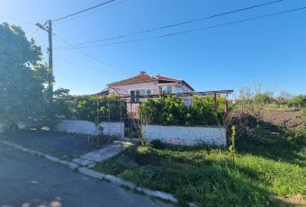 Дом в селе Винарско, Бургасская область — 89 м² с участком 820 м²