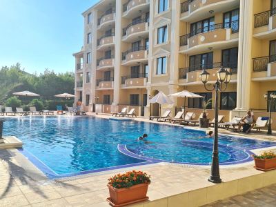 фасад комплекса Flora Beach