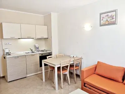 продажа двухкомнатной квартиры в комплексе Royal Sun