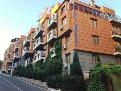 Фасад комплекса Си Бриз