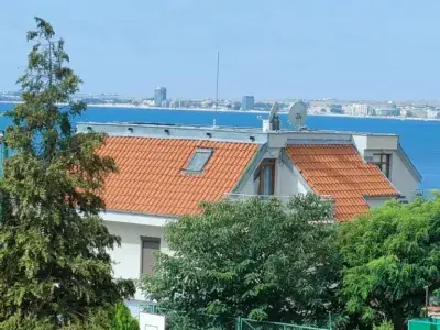 Вид на море с балкона 