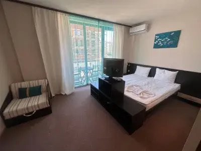 Студия-апартамент в комплексе Tarsis Club