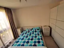 меблированная спальня