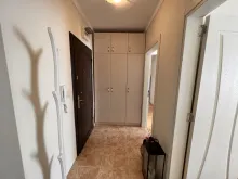 прихожая со встроенным шкафом