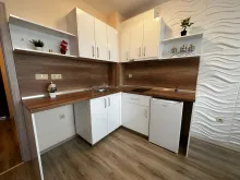 встроенная кухня в гостиной
