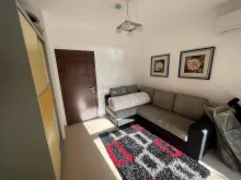 спальная комната с мягкой мебелью