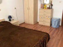меблированная спальня
