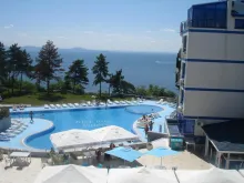 Tерритория и бассейн комлекса Blue Bay Pałace