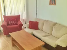диван в гостиной