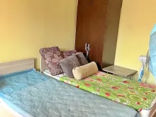 меблированная спальня