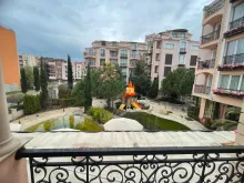 вид на бассейн с террасы