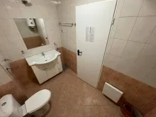 ванная комната с туалетом
