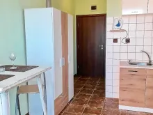 меблированная гостинная комната