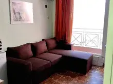 диван в гостиной