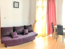 диван в гостиной