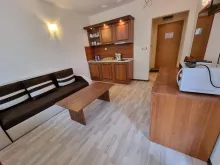 диван в гостиной