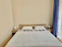 двухспальная кровать