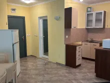 стол со стульями, кухня