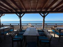 ресторан с панорамным видом на море