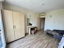 шкаф, кровать