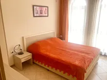 двухспальная кровать