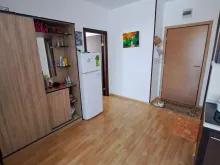 прихожая шкаф, холодильник