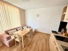 диван в гостиной
