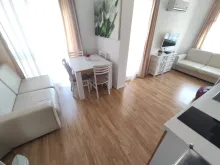 диван и другая мебель