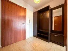 шкаф в прихожей