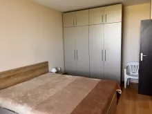 двухспальная кровать
