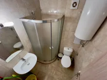 душевая кабина, умывальник