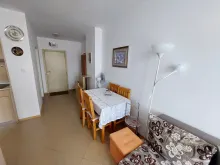 диван и стол