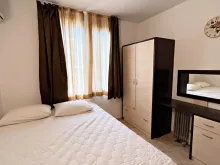 двухспальная кровать
