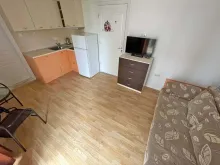 комната с мебелью
