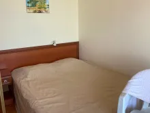 двухспальная кровать