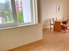 окно в гостиной