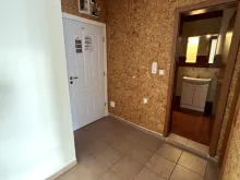 Прихожая со шкафом