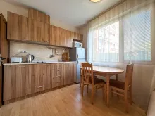 кухня, стол со стульями
