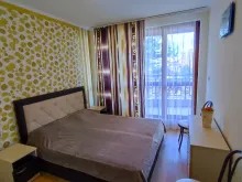 двухспальная кровать