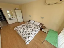 меблированная спальня