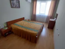 окно в комнате