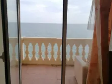 вид на море из гостиной
