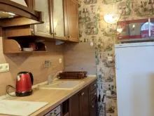 холодильник и кухня