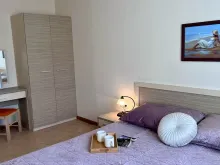 меблировка в спальне