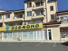 Фасад комплекса и магазин