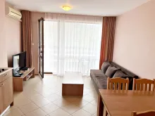 гостиная двухкомнатной квартиры в комплексе Gardenia Hills