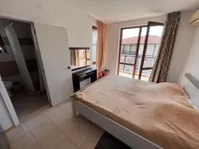 Окно в спальне