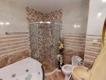 ванная комната и душевая кабина