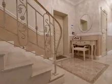 Лестница на 2 этаж дома
